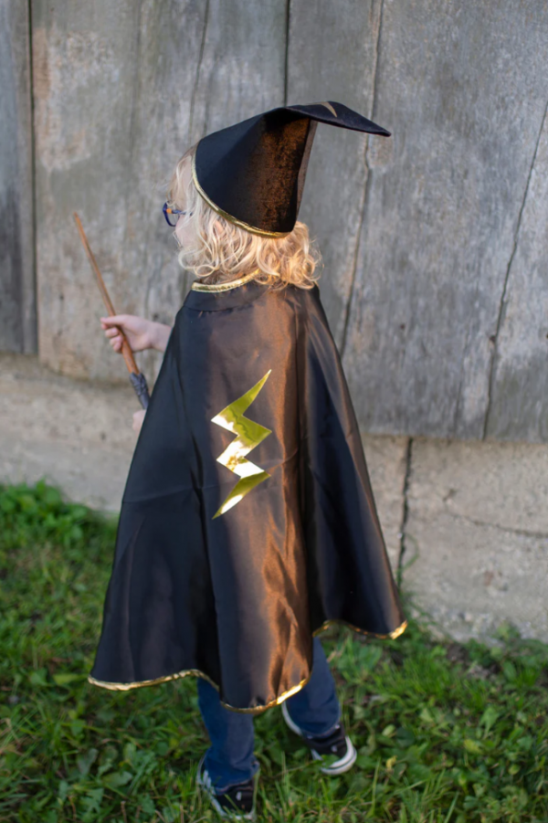 Capa y sombrero de mago negro