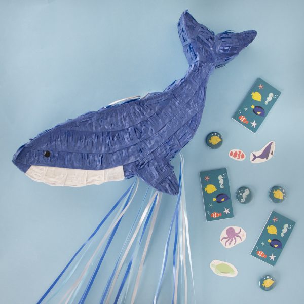 Piñata ballena