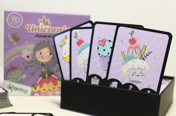 947 Unicornia - El juego de cartas